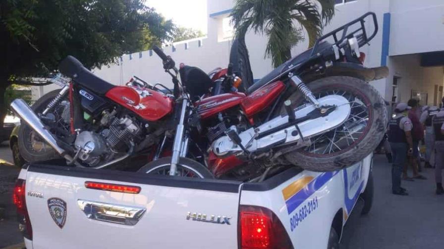 Policía Nacional retiene 20 motocicletas por falta de documentación