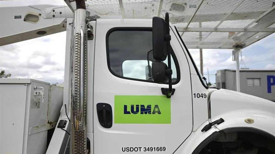 Empresa encargada de la red eléctrica en Puerto Rico despide a 160 empleados Empresa encargada de la red eléctrica en Puerto Rico despide a 160 empleados