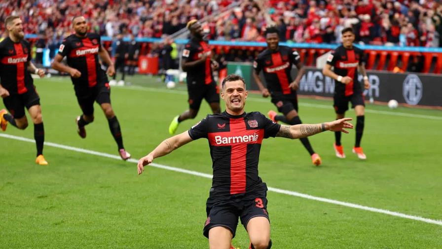 Otra vez con gol de último momento, Leverkusen supera al Borussia para iniciar la temporada