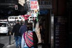 La escasez de dólares y carburante se agudiza en Bolivia La escasez de dólares y carburante se agudiza en Bolivia