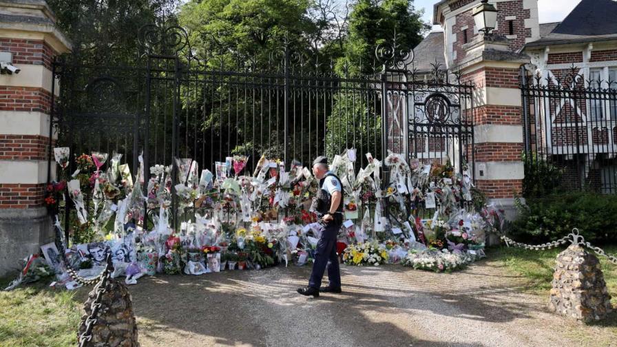 Alain Delon es enterrado en privado en su propiedad de Douchy, en respeto a sus deseos