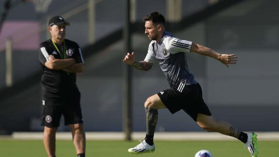 Messi comienza a entrenar en la cancha y podría volver al Inter Miami antes de los playoffs