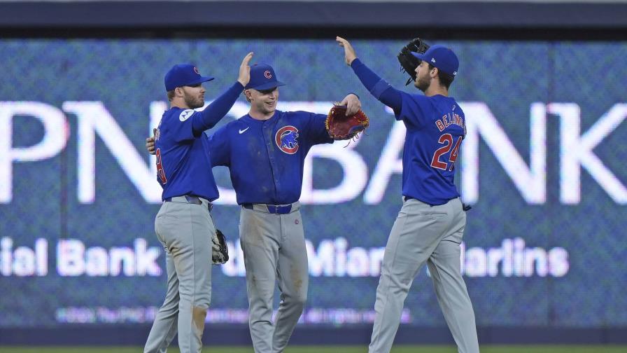 Crow-Armstrong batea jonrón de campo en triunfo de Cachorros ante Marlins