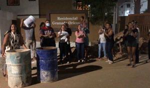 Residentes en Granada Oriental denuncian llevan dos meses sin agua tras deficiencias de constructora
