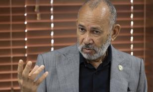 Víctor Castro: “Habrá alimentos en todos los centros escolares del país” desde hoy