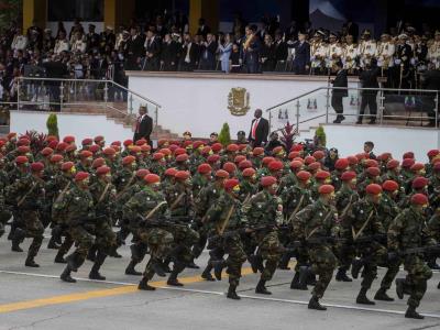 Fuerza Armada de Venezuela ratifica "absoluta lealtad" a Maduro