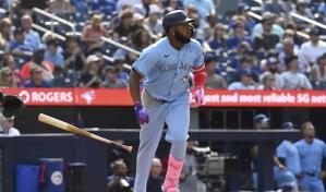 Barger y Kirk pegan jonrones, Gausman ponch&oacute; a 10; Azulejos barren a los Angelinos al ganar 8-2