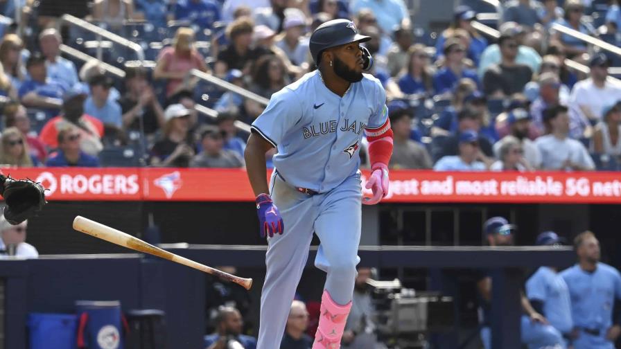 Barger y Kirk pegan jonrones, Gausman ponchó a 10; Azulejos barren a los Angelinos al ganar 8-2