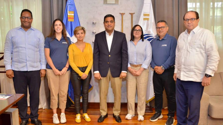 Cruz reafirma apoyo del Gobierno al Mundial de Fútbol Femenino sub-17