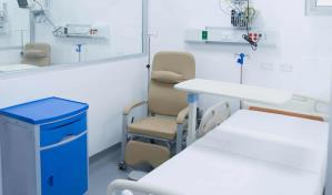 Primera dama remoza Unidad Oncopediátrica del hospital Robert Reid Cabral