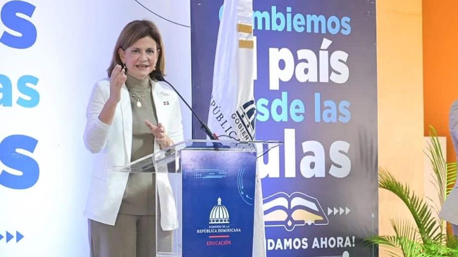 Raquel Peña destaca la educación como la clave del desarrollo nacional