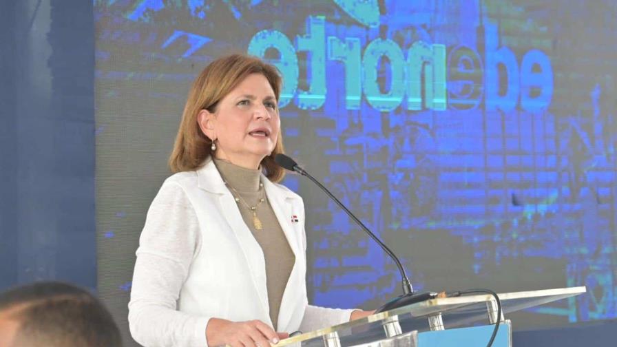 Vicepresidenta inaugura líneas de distribución y subestaciones de Edenorte en Santiago