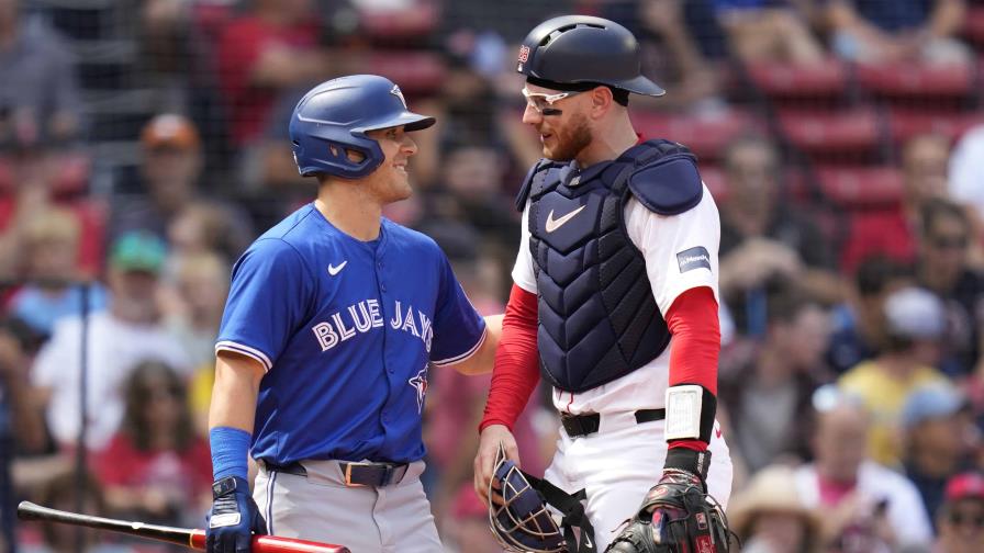 Azulejos vencen a Medias Rojas, y Danny Jansen jugó para ambos equipos, algo nunca antes visto