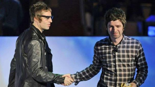 Liam y Noel Gallagher alimentan los rumores de la vuelta de Oasis