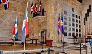 Abinader buscará solución al rechazo de restos de Pedro Santana en el Panteón de la Patria