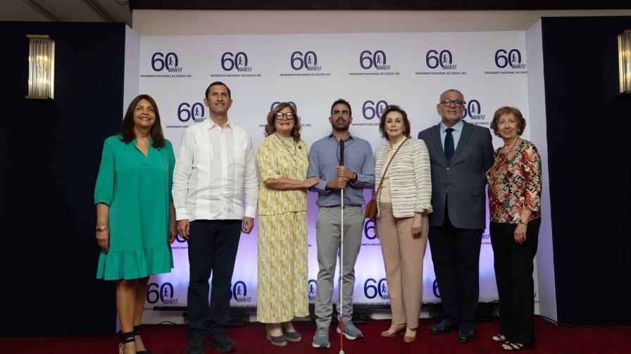 El Patronato Nacional de Ciegos celebra 60 años de labor con una conferencia motivacional