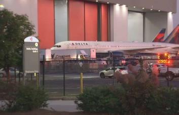Mueren dos personas al explotar un neumático de un Boeing en aeropuerto de Atlanta