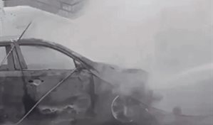 Se incendia yipeta en la avenida John F. Kennedy