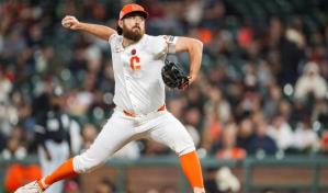 Por el COVID-19 tuvo que taxear y ser cerrajero, ahora es el cerrador de los Gigantes