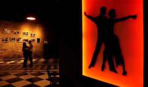 Los taxi dancers de Buenos Aires, salvoconducto para novatos del tango