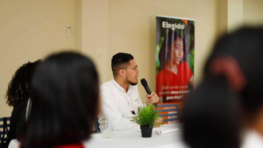 World Vision realiza taller para periodistas sobre los derechos y vulnerabilidad de los menores