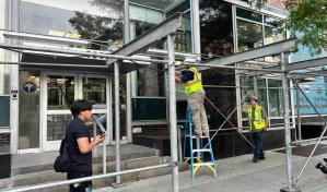 Nueva York aprueba varias leyes para retirar andamios que llevan años en pie Nueva York aprueba varias leyes para retirar andamios que llevan años en pie