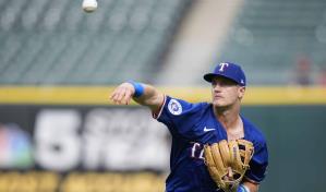 Semien ayuda a los Rangers a vencer 3-1 a los White Sox en la reanudación del primer partido