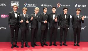 Cantante surcoreano Taeil abandona grupo de K-pop NCT tras ser acusado de un delito sexual