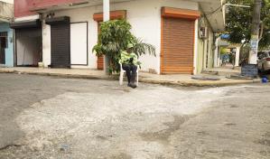 El badén daña boompers de la calle Juan de Morfa