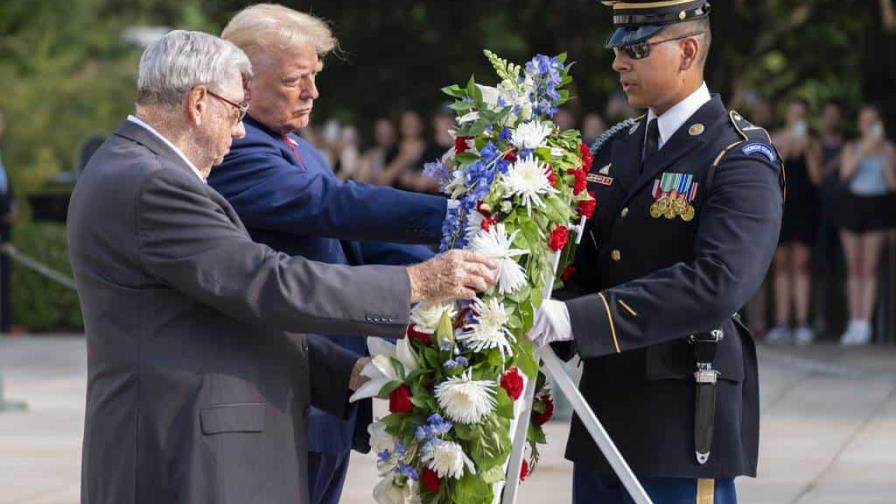 La visita de Trump al cementerio de Arlington desata una nueva controversia