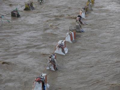 Inundaciones en Yemen dejan al menos 33 muertos