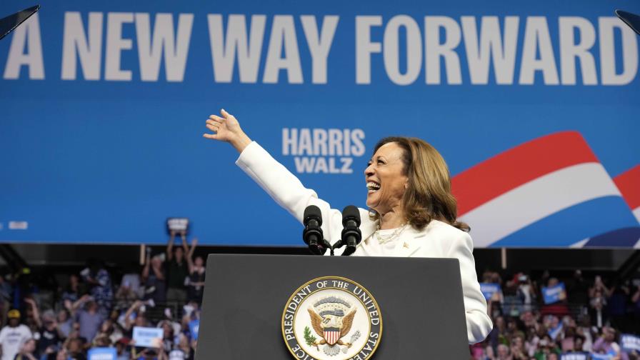 Kamala Harris dice que los electores están listos para un nuevo camino hacia adelante