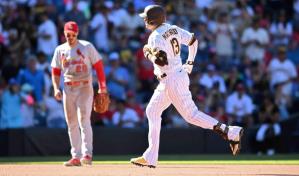 Machado cierra la brecha con Arenado, su rival de &eacute;poca