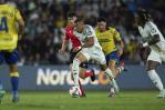 El Real Madrid se complica y sólo empata 1-1 en su visita a Las Palmas El Real Madrid se complica y sólo empata 1-1 en su visita a Las Palmas