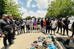 Someten a uno de 15 haitianos que alegadamente formaban banda que asaltaba a camioneros en Santiago Someten a uno de 15 haitianos que alegadamente formaban banda que asaltaba a camioneros en Santiago