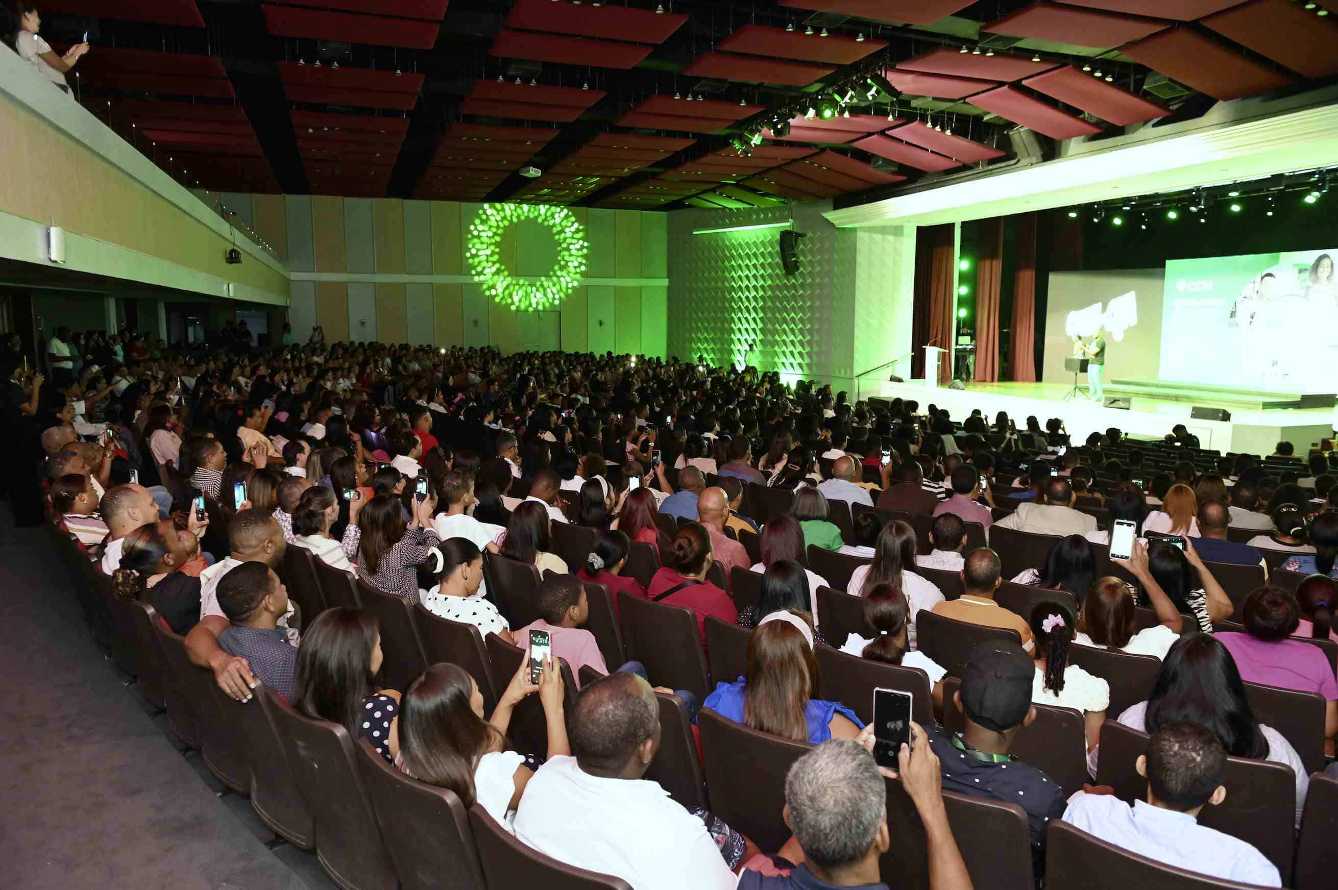 En esta edición del programa se destacó el compromiso de 572 estudiantes.