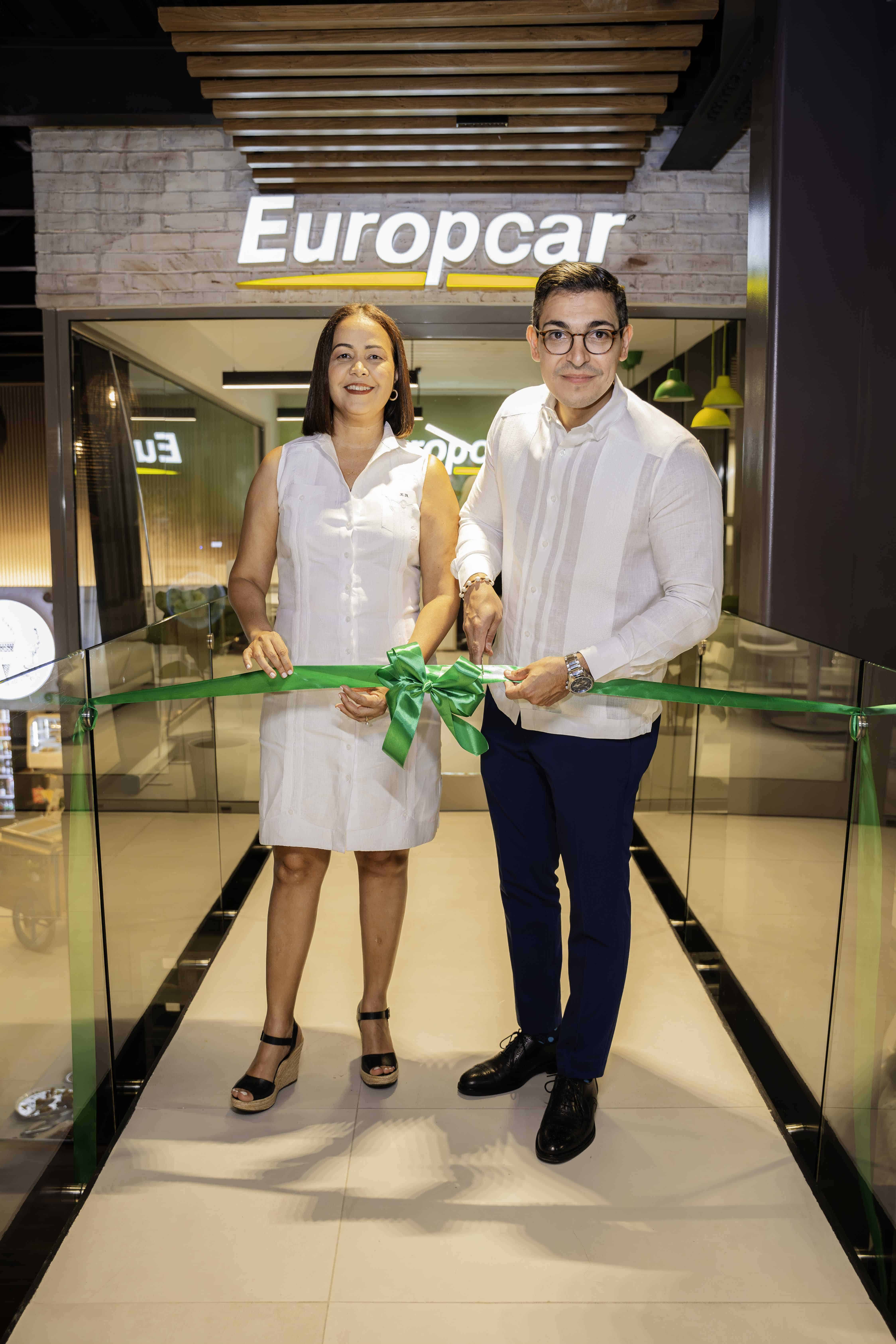 Inauguracion oficinas Europcar en bavaro