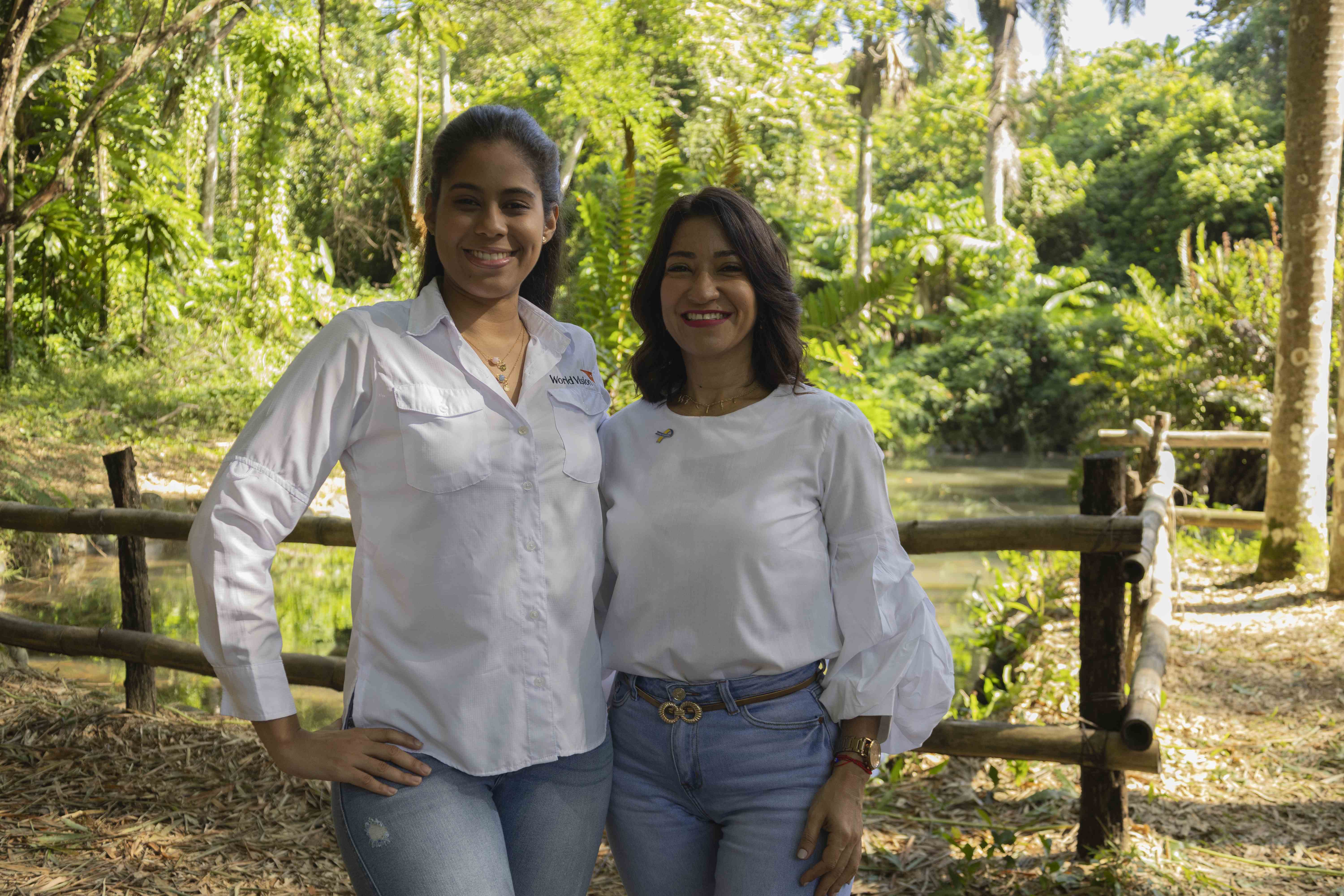 Masiel Lorenzo y Elaine Ortega.