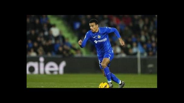 Greenwood anota 2 goles en un minuto para la victoria del Marsella, líder de Francia