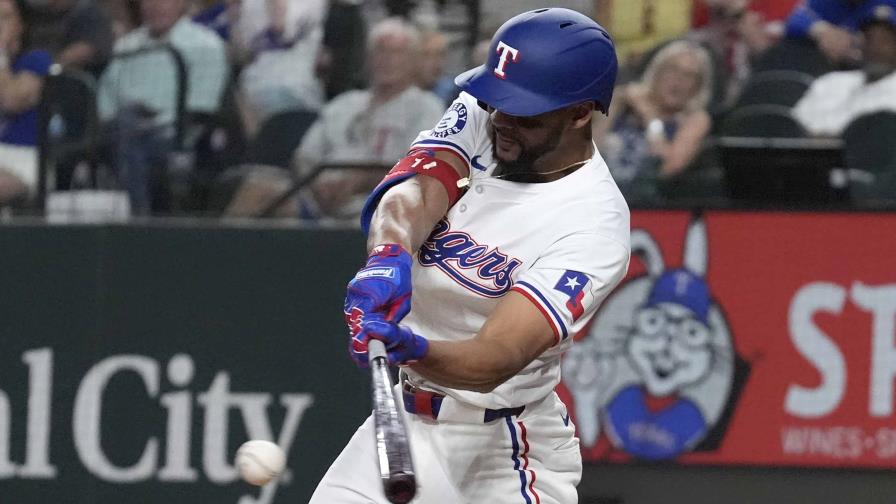 Dominicano Leody Taveras pega hit con bases llenas en el noveno y Texas deja en el terreno a Oakland