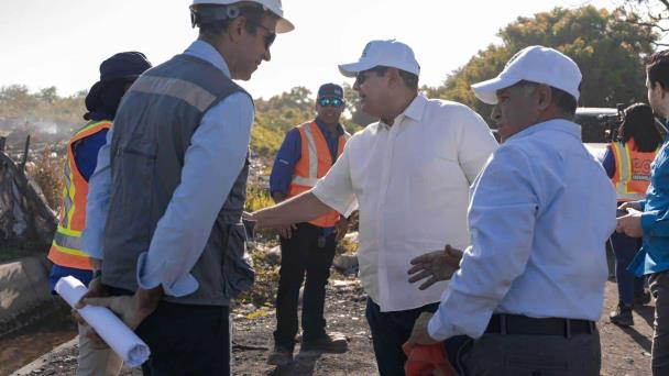 Director de DO Sostenible inicia las obras de la estación de transferencia en Nizao