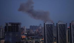 Nuevos ataques rusos contra Kiev dejan decenas de heridos