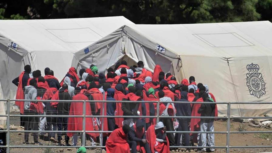 Canarias no atenderá a más menores migrantes;  dice son competencia del Estado español