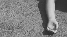 Niño de seis años cae de un segundo piso en EE. UU. y da positivo a cocaína; arrestan a su madre Niño de seis años cae de un segundo piso en EE. UU. y da positivo a cocaína; arrestan a su madre