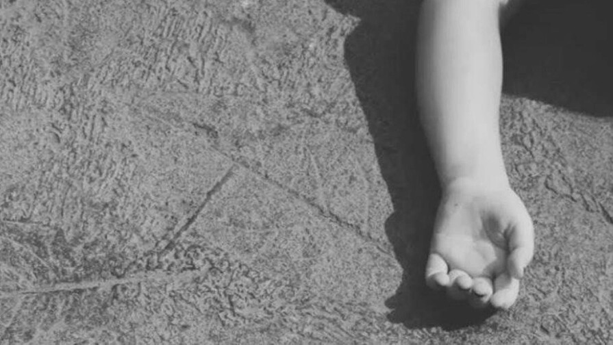 Niño de seis años cae de un segundo piso en EE. UU. y da positivo a cocaína; arrestan a su madre Niño de seis años cae de un segundo piso en EE. UU. y da positivo a cocaína; arrestan a su madre