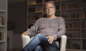 El escritor mozambiqueño Mia Couto gana el Premio FIL de Literatura en Lenguas Romances