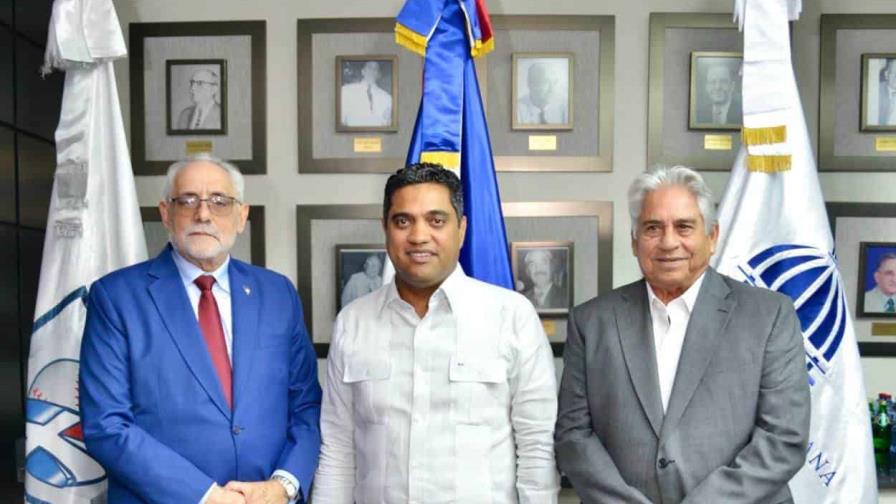 Ministro de Deportes Kelvin Cruz visita a LIDOM