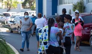 ¿Cómo se asientan los nacimientos en los hospitales de acuerdo a la nacionalidad de la madre?