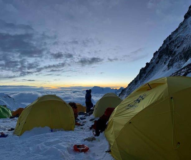 Thais Herrera: De camino al campamento 4, adelantando a rezagados