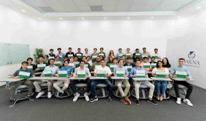 Jóvenes dominicanos participan en un bootcamp financiero de Alpha Inversiones en Barna Jóvenes dominicanos participan en un bootcamp financiero de Alpha Inversiones en Barna